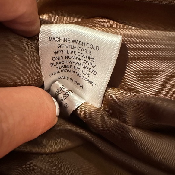 Bass (G.H. Bass & Co.) Brown Quilted  Jacket with a Corduroy Collar in size Larg - Picture 5 of 5